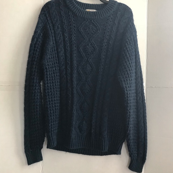 South Mountain cable knit sweater size large - Picture 2 of 6